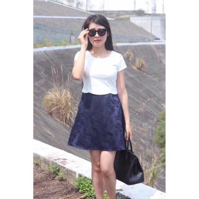 {HOT SALE}
 Váy gấm hoa nổi 2018 | BigBuy360 - bigbuy360.vn