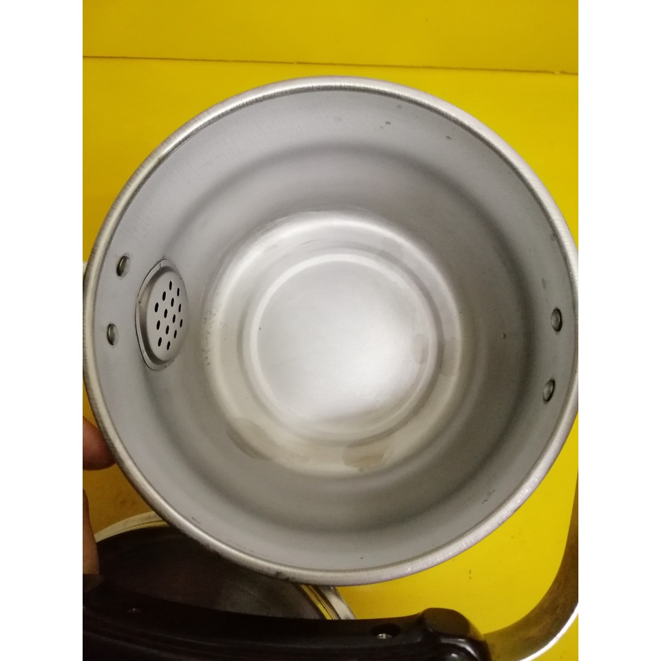 Ấm inox nội địa Nhật (2.2L) (mã 881), Dùng được bếp từ
