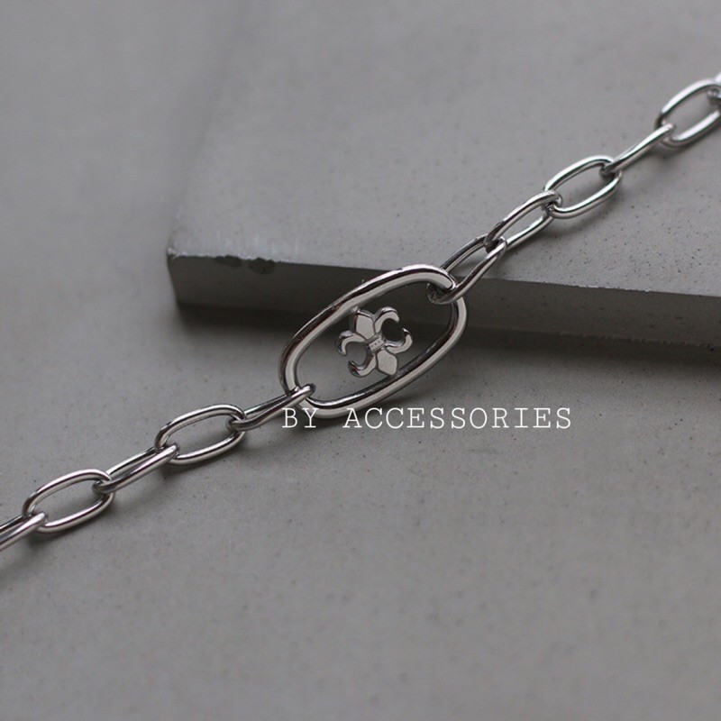 Vòng cổ titan xích bầu rỗng mặt hoạ tiết Iris không gỉ