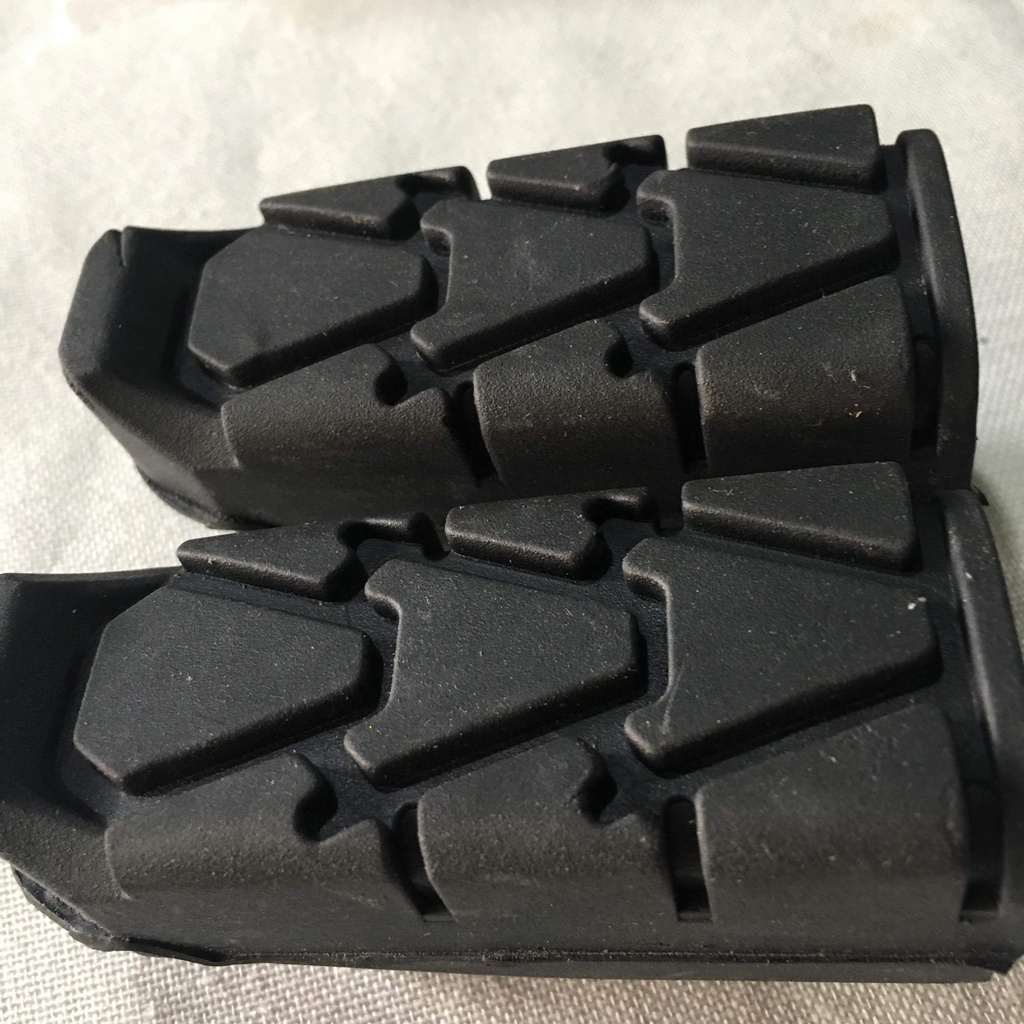 Cặp gác chân trước winner v1