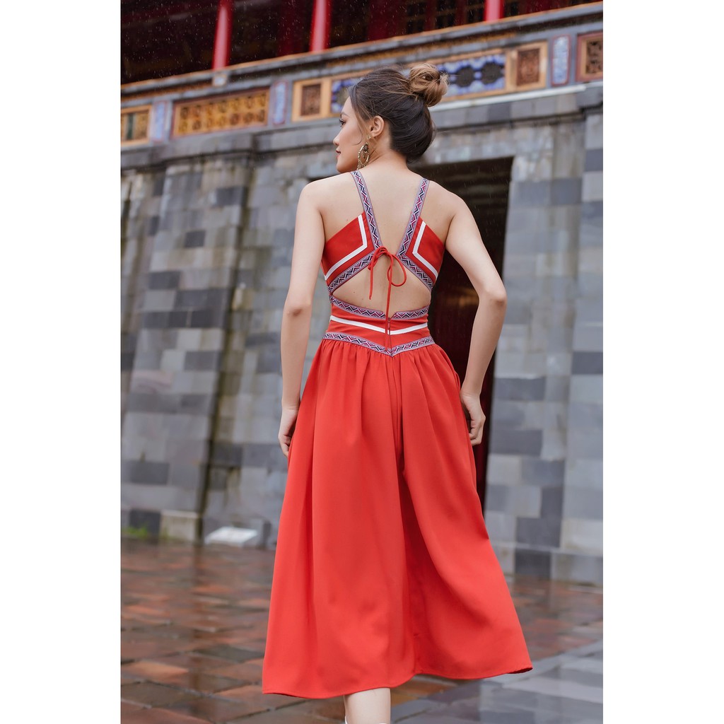 [Mã SKAMSALEP6 giảm 10% tối đa 100K đơn 150K] SÒ VINTAGE - FENA Đầm hai dây xẻ tà phối thổ cẩm | BigBuy360 - bigbuy360.vn