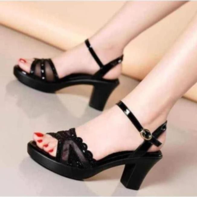 Giày sandan đế vuông đính đá 7f