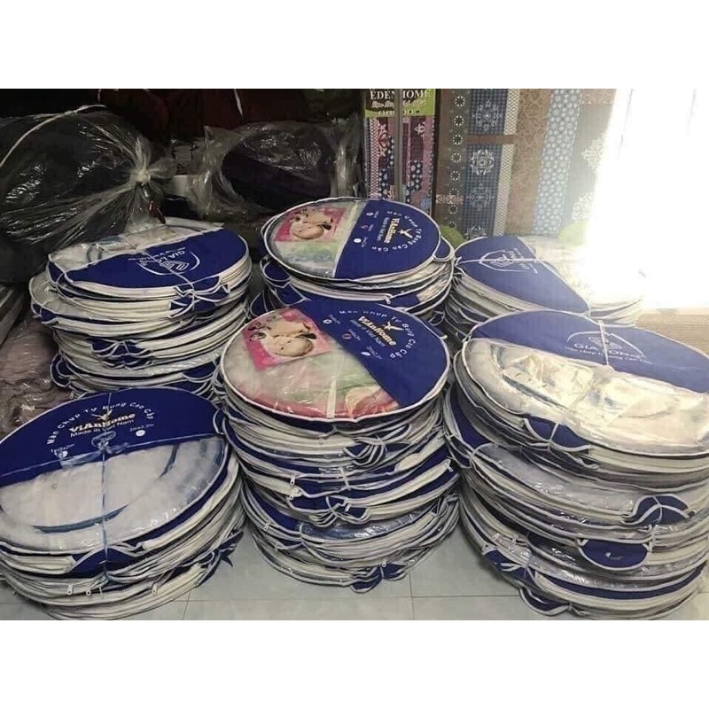 Màn chụp tự bung tiện lợi cho cả gia đinh.đủ mầu đủ kích thước 1m2x1m9.,1m5x1m9,.-1m6x2m.,-1m8x2m,.-2mx2m2