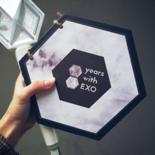 EXO scrapbook _ Album Scrapbook kỉ niệm 8 năm debut
