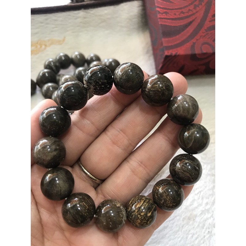 ⭐️🎈⭐️Vòng Gỗ Hóa Thạch Nam Đeo Tay Rất Đẹp Hiếm có hàng size 14mm 14 hạt Vô Cung Gỗ Hóa Thạch Nâu Đậm Vân 345K/1 vòng ạ