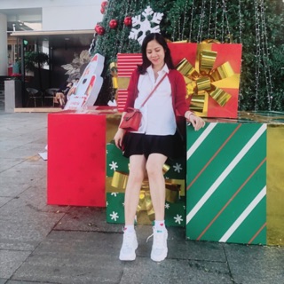 Set chân váy áo sơ mi trắng mặc bầu