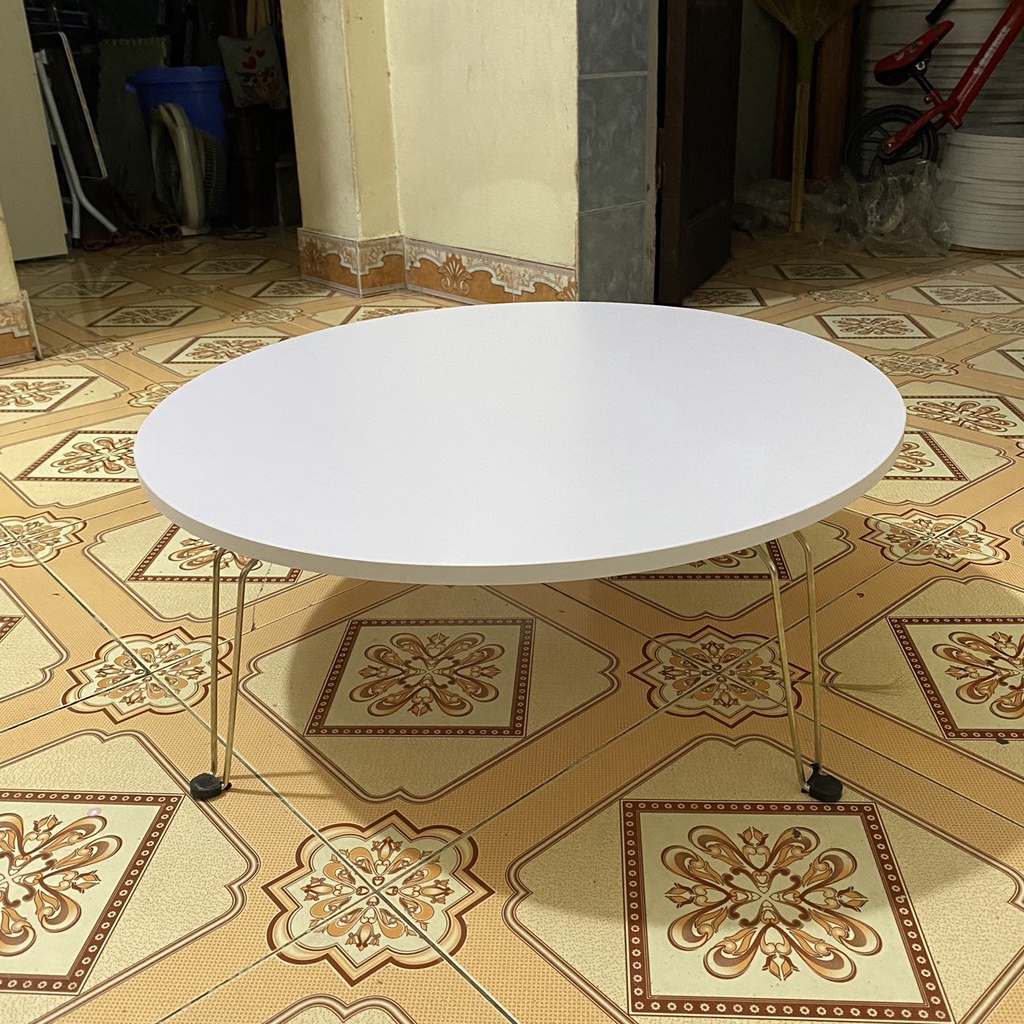 bàn tròn gấp gọn màu trắng kích thước 70x70x28 cm