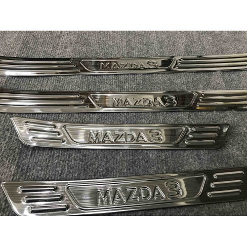 Bậc chân trong ngoài MAZDA 3 2020 mẫu titan- full bộ 8 miếng