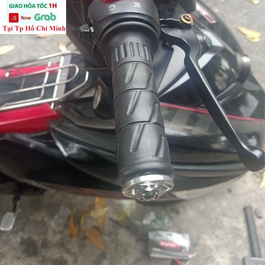 Cặp Gù Tay Lái Ngôi Sao 6 Cánh Inox Màu Bạc, 5 Cánh Titan