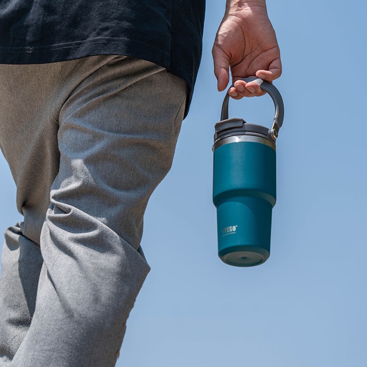 Bình Nước Giữ Nhiệt Dung Tích Lớn 600ML 750ML 900ML Bằng Thép Không Gỉ Có Tay Cầm Tiện Dụng