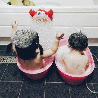 Combo Cua tạo bong bóng và ốp lưng