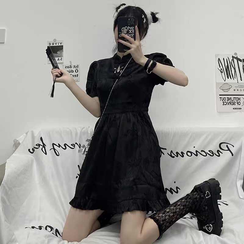 Váy cá tính phong cách