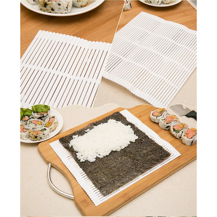 Mành cuộn Sushi Kimbap bằng nhựa (cỡ vừa) Nhật Bản