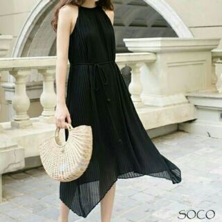 Váy cổ yếm SOCO DRESS thiết kế dập ly đuôi cá (ảnh thật)