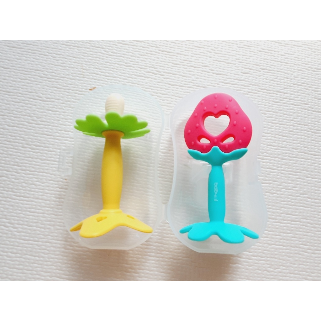 Set 2 đồ chơi gặm nướu từ silicon phong cách Hàn Quốc kèm hộp đựng vệ sinh