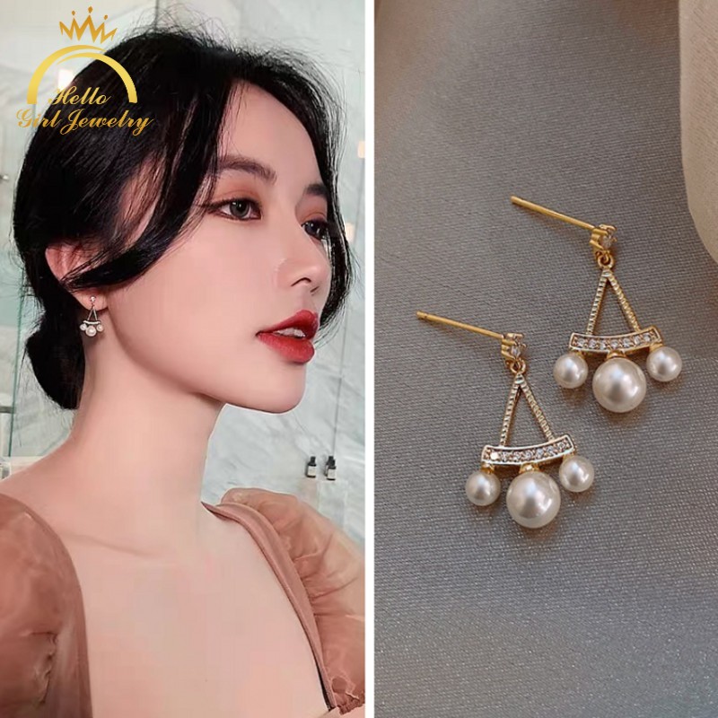 Fashion Artificial Pearl Earrings Alloy Hollow Out Water Drop Design Rhinestone Dangle Earrings Women Minimalist Ear Jewelry