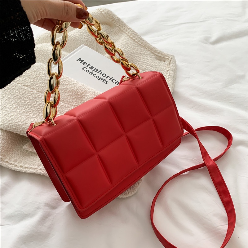 Túi đeo vai hình vuông cỡ nhỏ phối dây xích thiết kế đơn giản thời trang cho nữ 2022