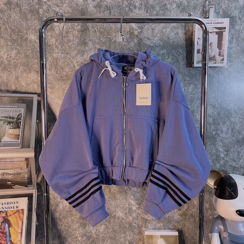 Áo khoác croptop form rộng dơi tay phồng