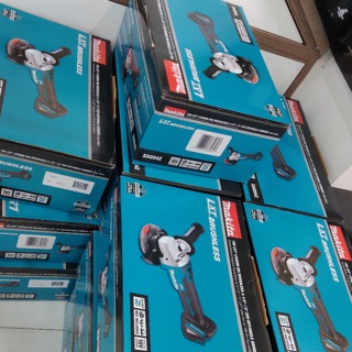 Máy mài pin 18v makita xag04