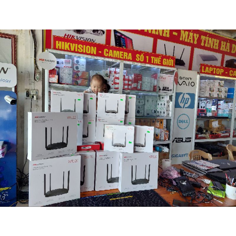 Phát Wifi  HIKVISION DS-3WR12C 2 râu /4 râu