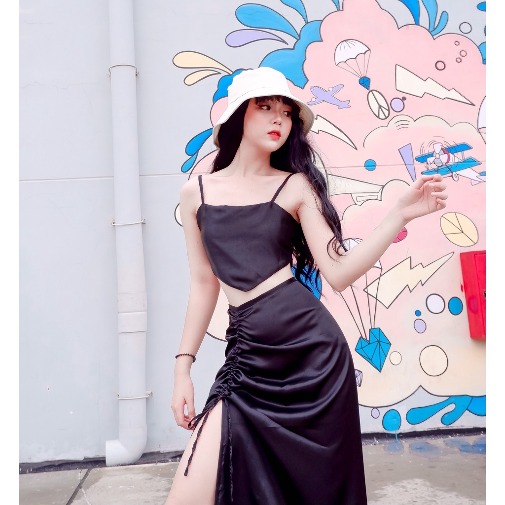 Set lụa áo yếm 2 dây + chân váy rút dây xẻ tà đi biển màu đen HS118 Hỉn Hỉn Store