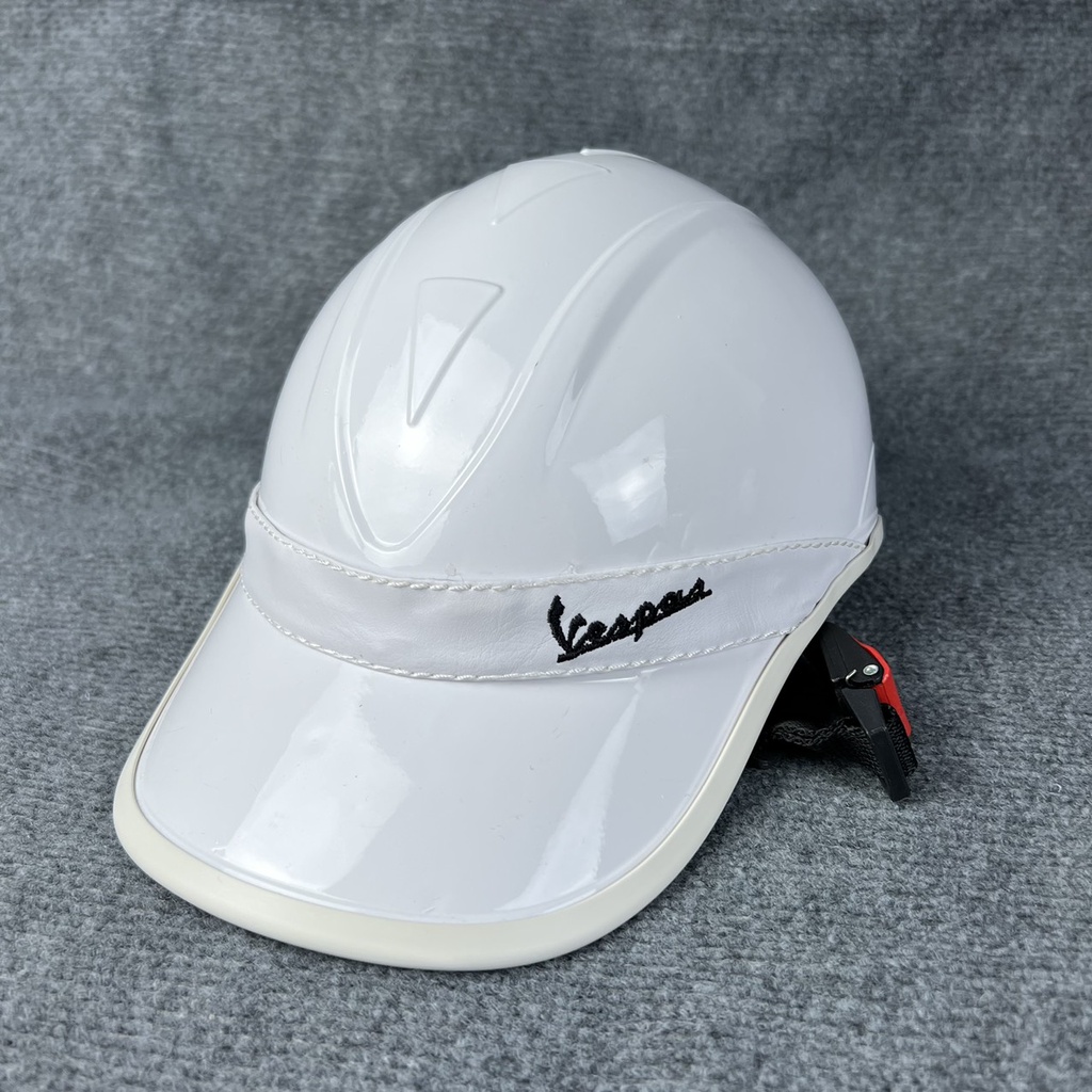 Nón kết lưỡi trai viền da thời trang cao cấp dành cho nam và nữ.