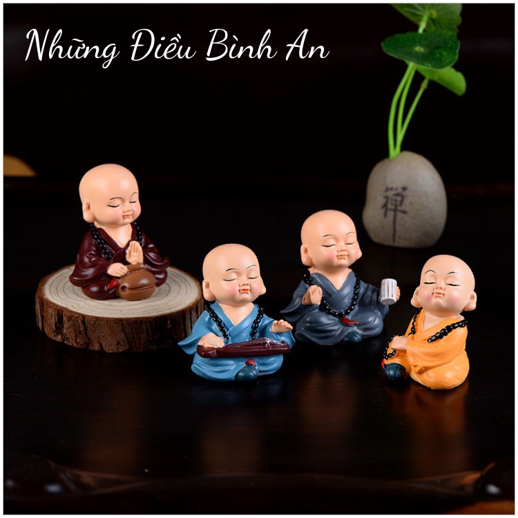 Tượng chú tiểu cầm kì thi họa KÈM ĐẾ KEO mang lại an nhiên trong cuộc sống 💕FREESHIP 50k💕 - Những Điều Bình An