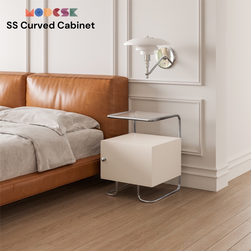 Kệ đầu giường, sofa Modesk SS Curved Cabinet có hộc tủ, cách điệu, tiết kiệm diện tích.