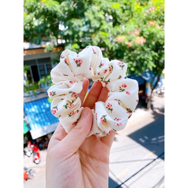 Dây cột tóc, buộc tóc Scrunchie hoa Vintage