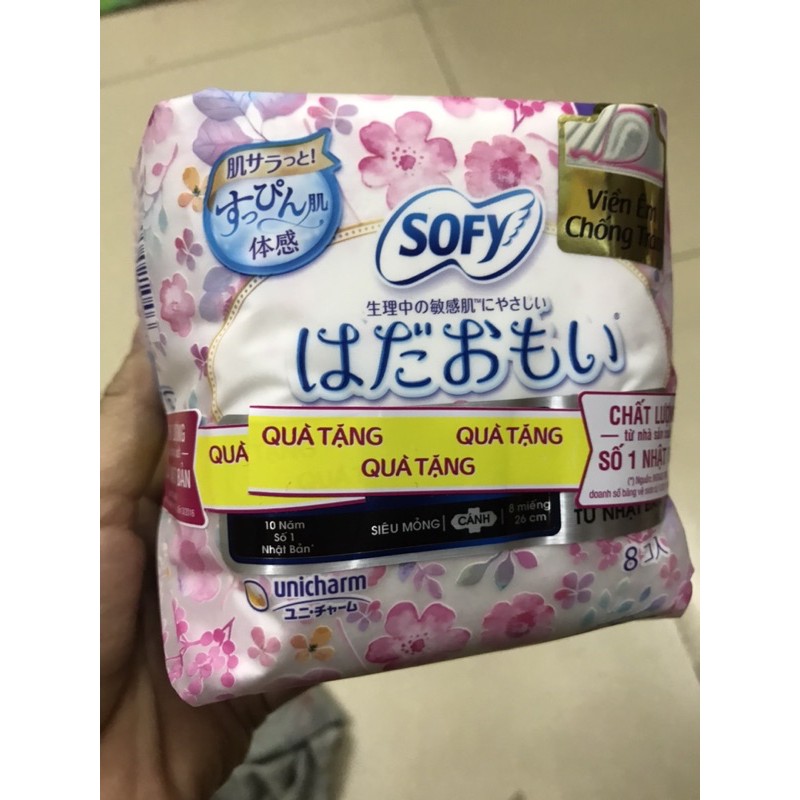 BĂNG VỆ SINH SOFY SKIN COMFORT ULTRA THIN SIÊU MỎNG CÁNH 26CM 8 MIẾNG tặng kèm 2 miếng