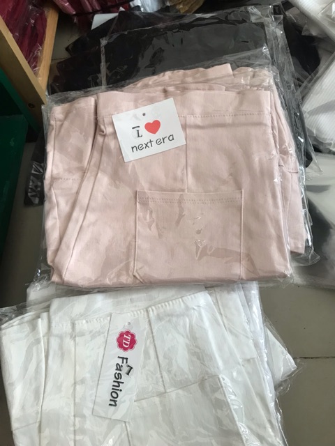 Chân váy đuôi cá ngắn phối túi thời trang | BigBuy360 - bigbuy360.vn