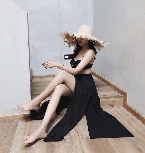 Bikini kèm voan lưới