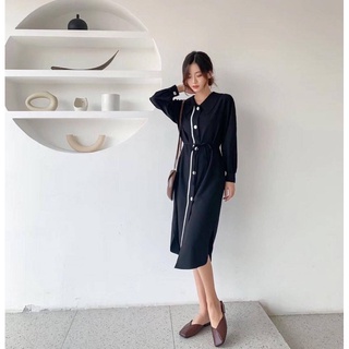 Đầm đen viền trắng siêu sang