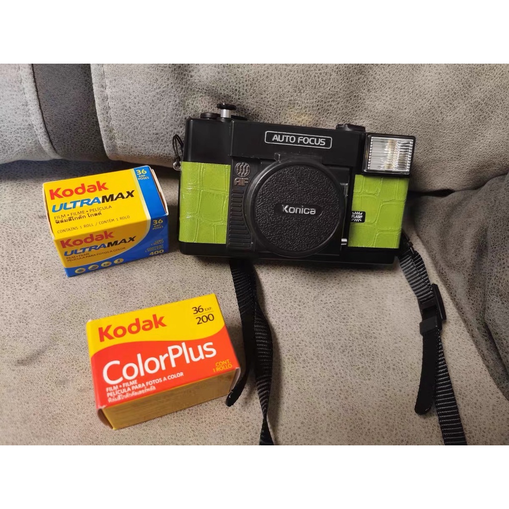 Máy ảnh phim Konica C35 EF3, EFJ, C35 AF có đèn flash phong cách retro