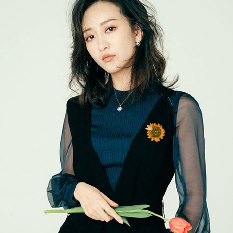 Ghim Cài Áo Hình Hoa Cúc / Ong / Hoa Hướng Dương Tinh Tế Thời Trang Cho Nữ