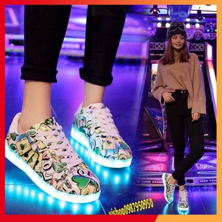 Giày Họa Tiết Lá Bài  Phát Sáng 7 Màu cực đẹp chống nước chống va đập