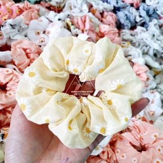 Dây Buộc Tóc Scrunchies Hoa Cúc