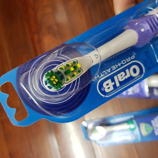 Máy đánh răng Oral-B chạy pin