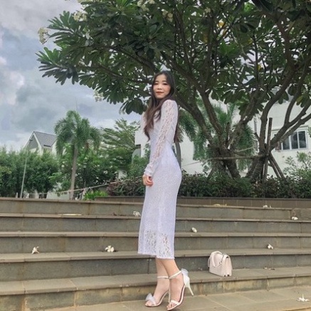 Đầm body nữ 🔥 mHÌNH THẬT 👗dự tiệc tay dài cổ vuông kèm hoa ngực chất liệu vải ren cao cấp - Hàng mới về