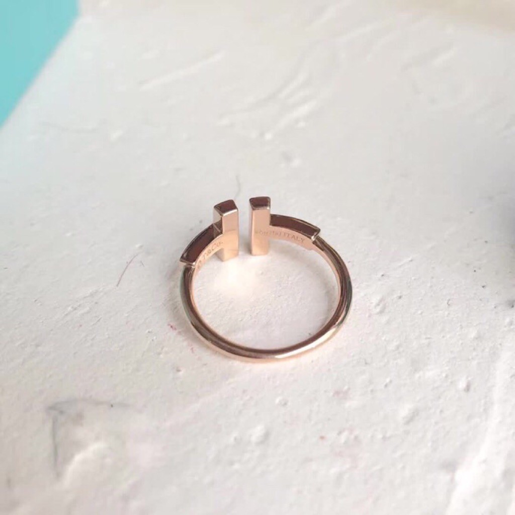 Nhẫn hở mặt chữ T đôi mạ vàng hồng 18K đính đá thời trang