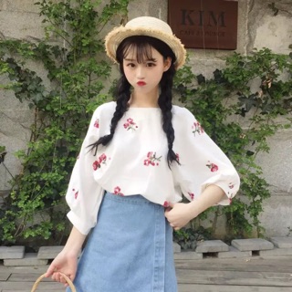 Áo vải thô in hoa đơn giản