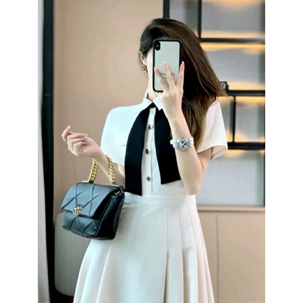 Đầm Xòe Cổ Sơ Mi Phối Nơ