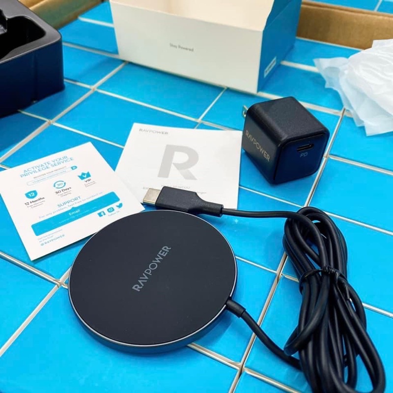 Bộ Sạc Không Dây Nam Châm 10W RAVPower RP-WC012