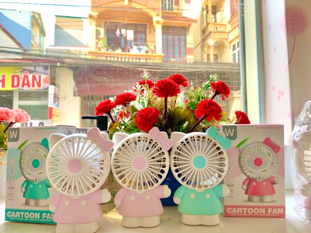 Quạt cầm tay sạc tích điện- Helokitty cực HOT