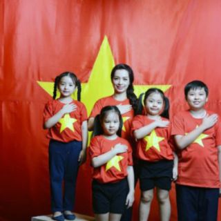 ÁO CỜ ĐỎ SAO VÀNG