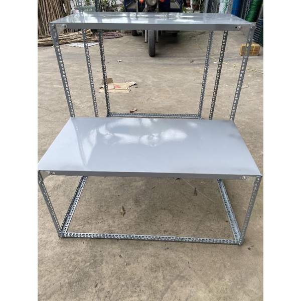 Kệ mâm sắt V lỗ 2 bậc thang (R30cm,Dài 60_80_1m_1.2m) trụ bằng V3x3cm và V4x4cm