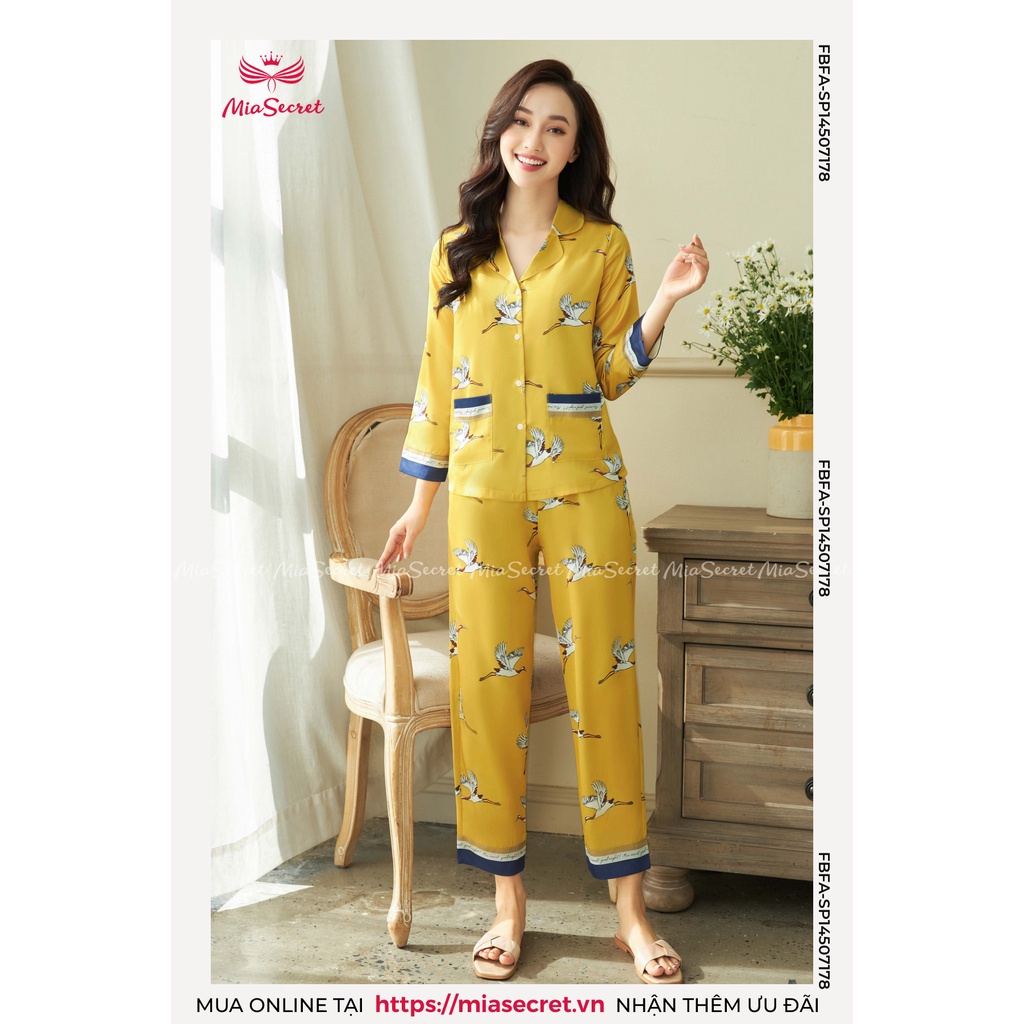 Bộ Đồ Ngủ Pijama Cổ Điển Mia Secret Lụa Nhật Cao Cấp - Họa Tiết Hạc Vàng Dài Tay - SP14507178
