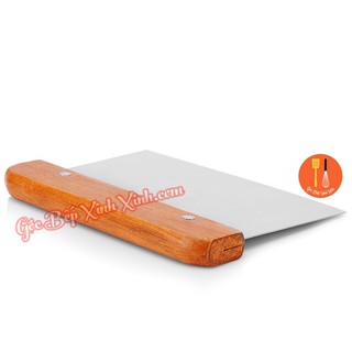 Dụng cụ cắt bột cán gỗ
