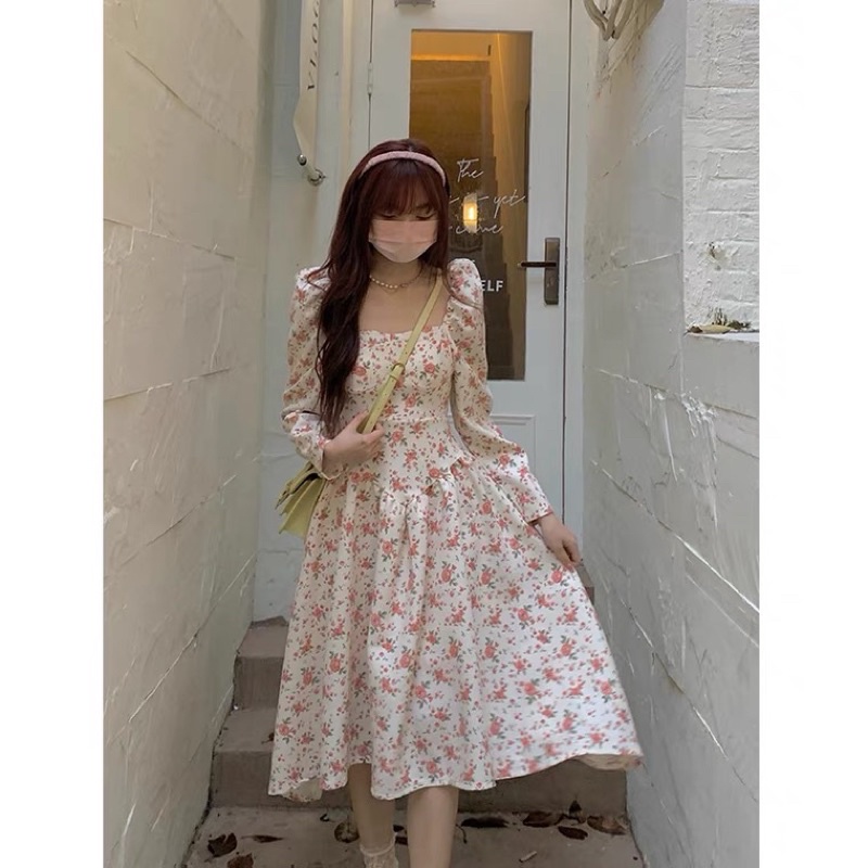 Váy hoa nhí trễ vai dáng xòe, hoa vintage, Váy hoa vintage cổ vuông