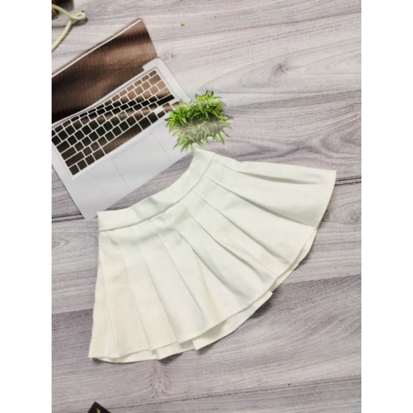 Chân váy xếp li bé gái